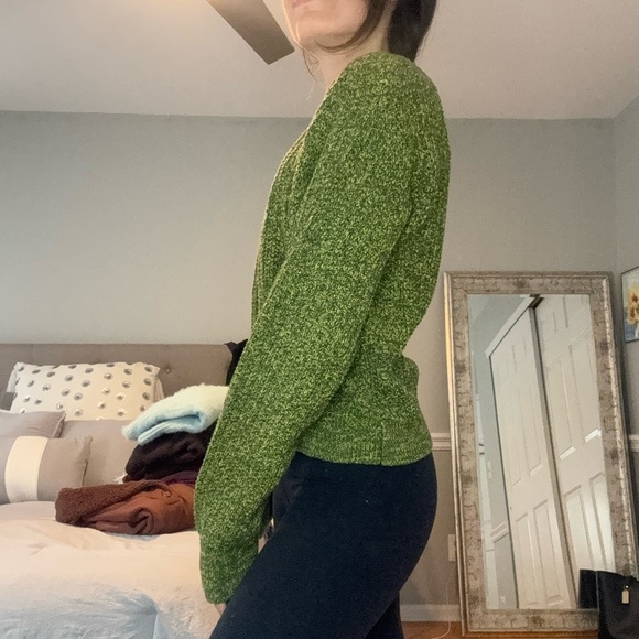 Universal Thread Green Knit Sweater - Size Extra Small (XS) - Picture 3 of 9